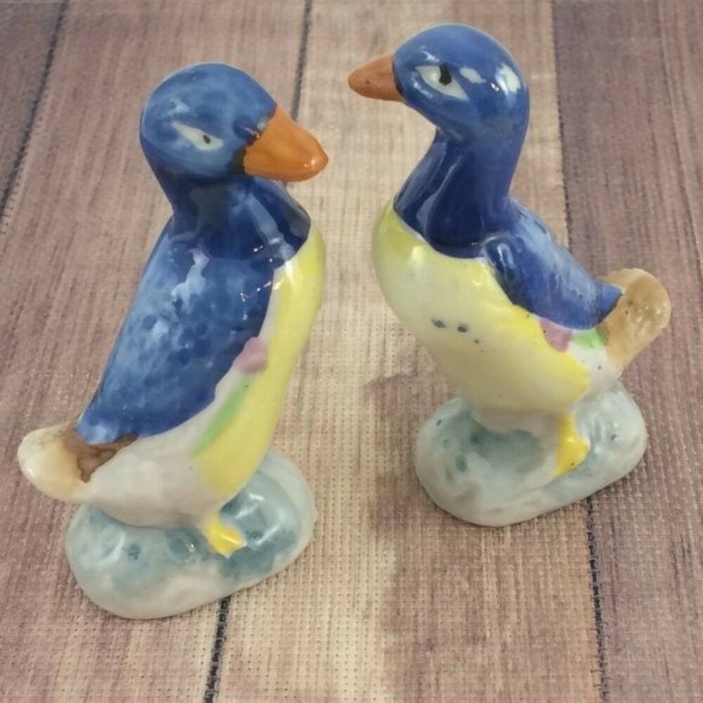 Duck Salt and Pepper Shakers Vintage Ceramic Yellow Breasted Water Bird